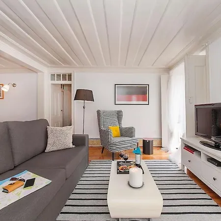 Charming 2 Bedroom Avenida Da Liberdade Apartamento *