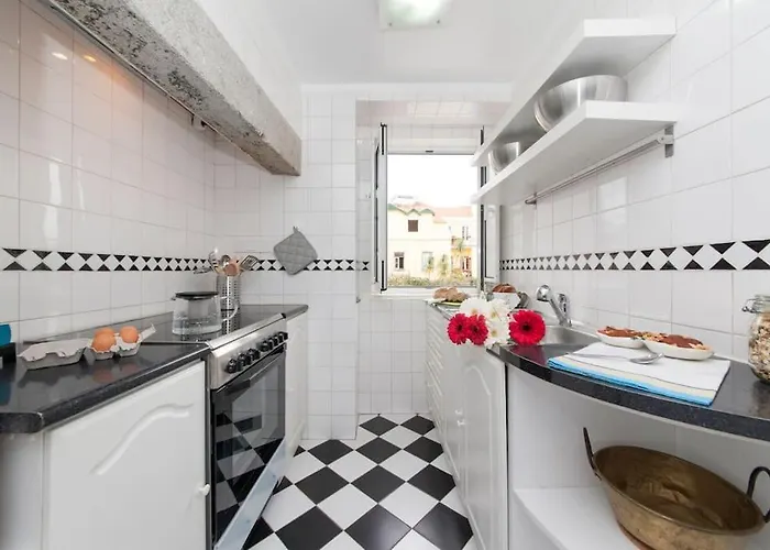 Charming 2 Bedroom Avenida Da Liberdade * Lisboa