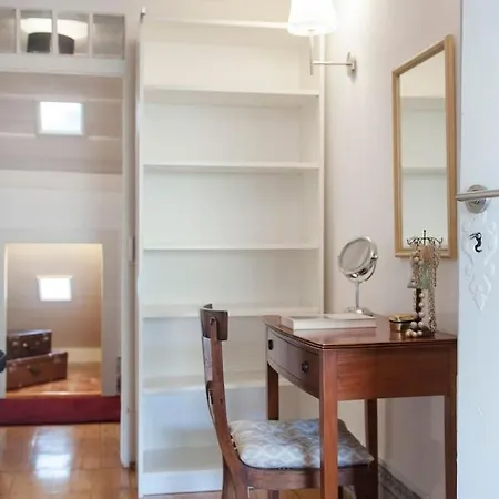 Charming 2 Bedroom Avenida Da Liberdade דירה *
