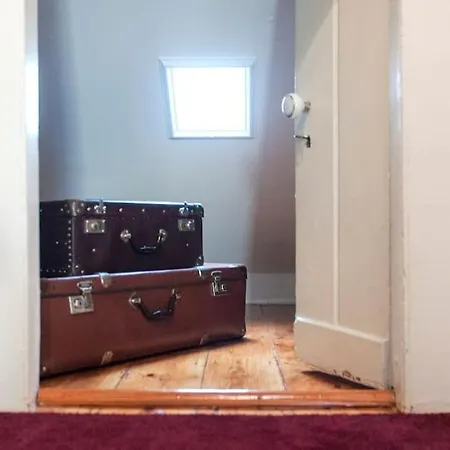 Charming 2 Bedroom Avenida Da Liberdade 아파트 리스본